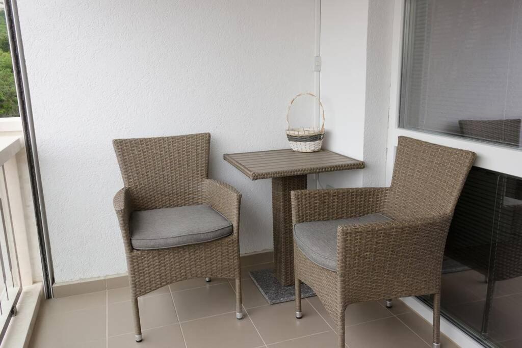Perfect Summer Vacation Rental - One-Bedroom Flat By Flat Mаnager توبولا المظهر الخارجي الصورة